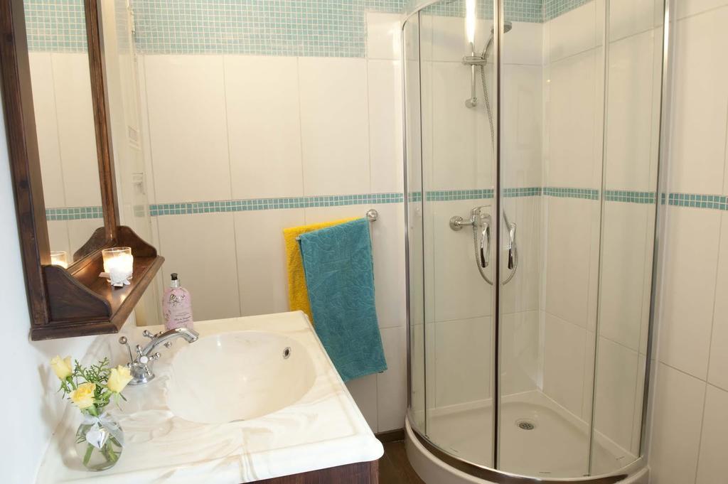B&B Romantic Rooms Central Haarlem Kamer foto