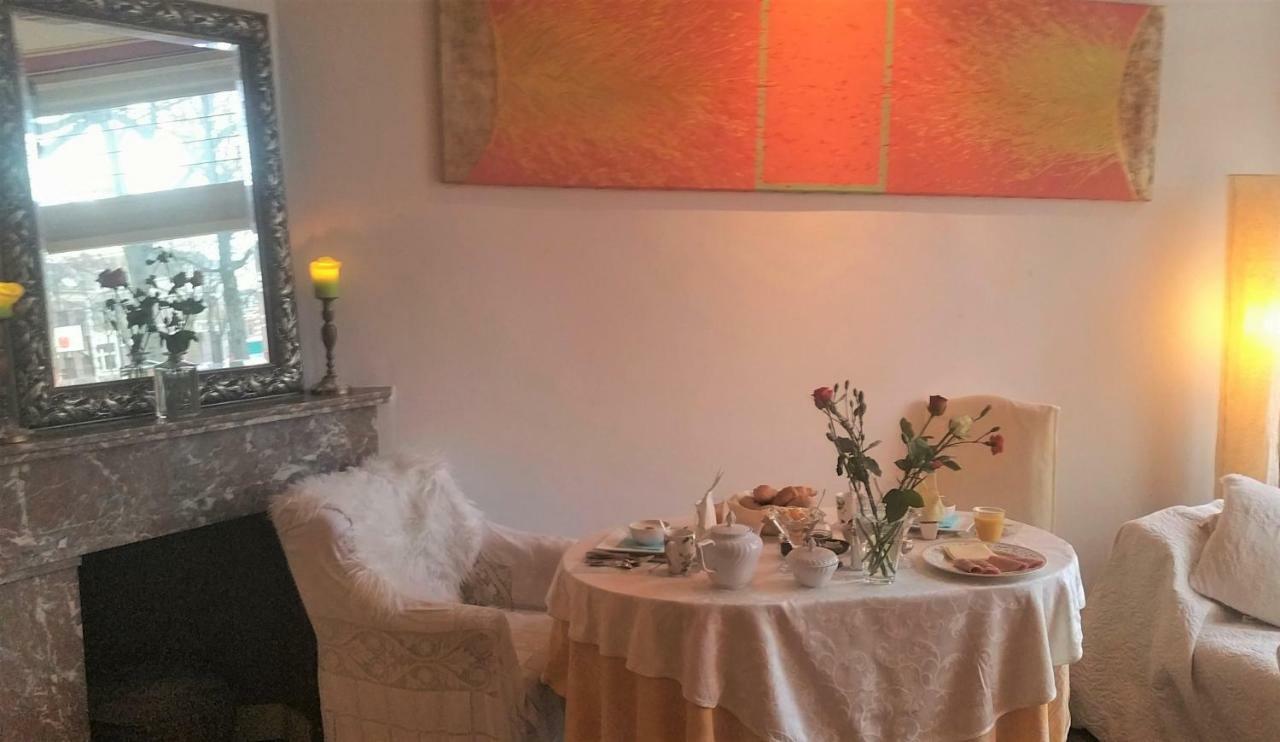 B&B Romantic Rooms Central Haarlem Buitenkant foto